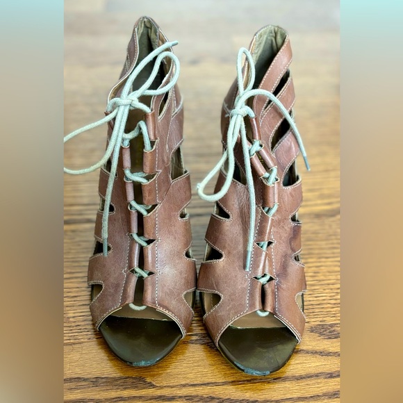 BCBGeneration leather high heel sandals with laces - Picture 2 of 6